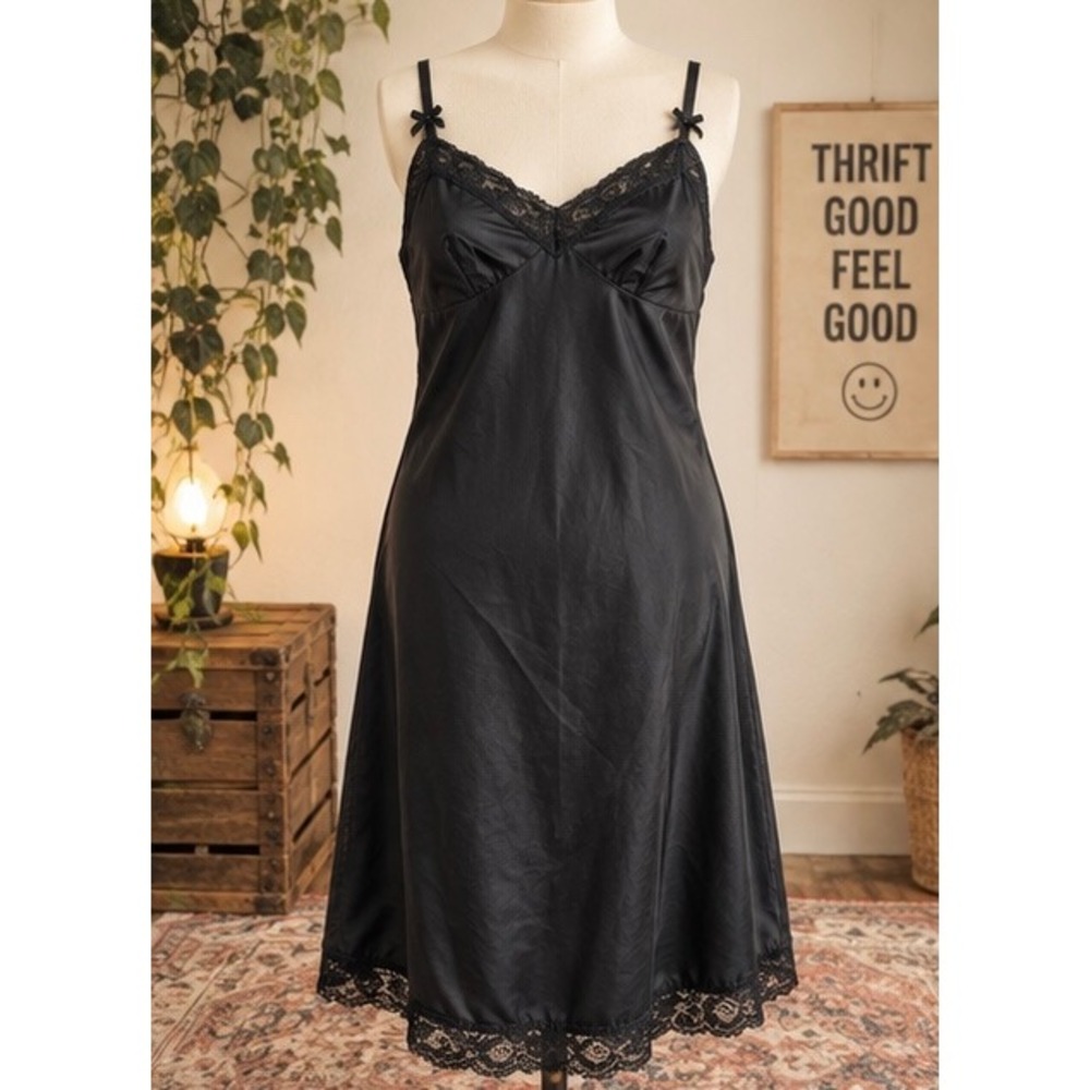 Vintage Vanity Fair Black Lace Trim Full Slip Dress